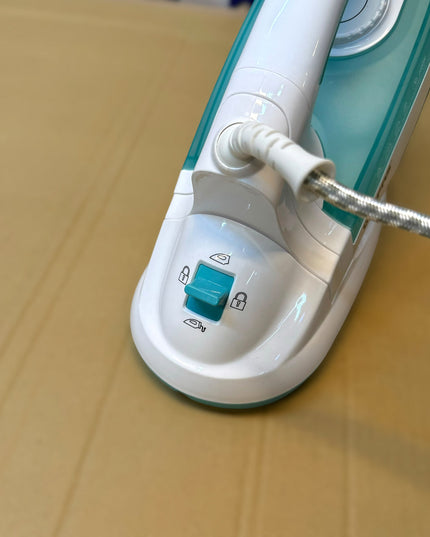 Geepas Cord & Cordless Steam Iron GSI 24015