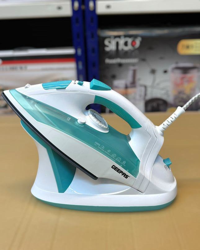 Geepas Cord & Cordless Steam Iron GSI 24015