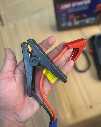 Rechargeable jump starter 3 in 1 function 18000 battery
