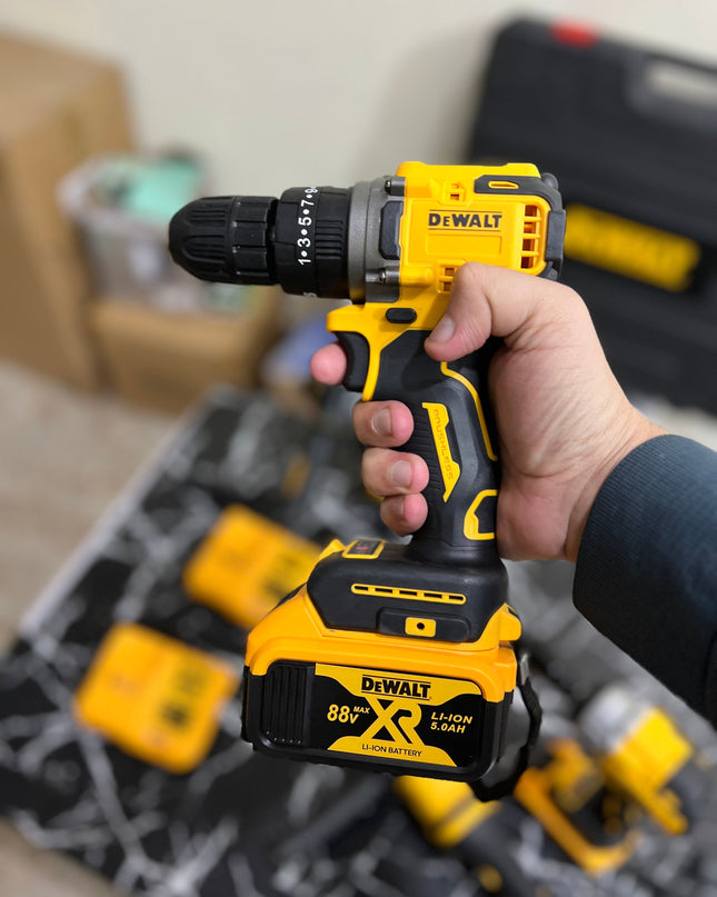 Original Dewalt 4 in 1 drill machine set