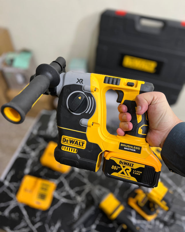 Original Dewalt 4 in 1 drill machine set