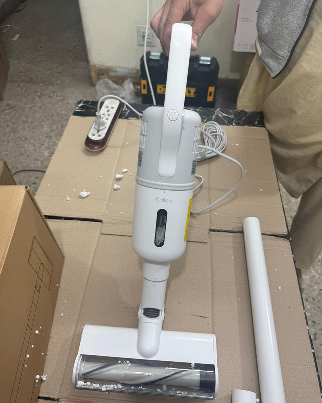 Redkey electric vacuum cleaner 600watt