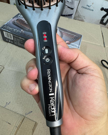 USA Remington Keratin Protect Straightener Brush CB-7480