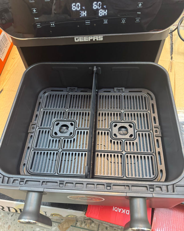 Geepas 11L Digital Air Fryer GAF37532 1700W