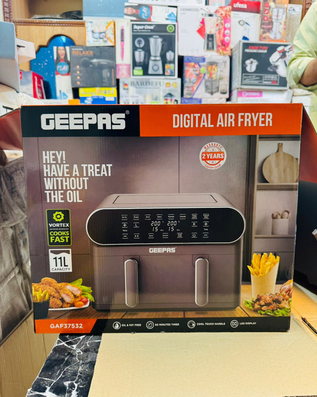 Geepas 11L Digital Air Fryer GAF37532 1700W
