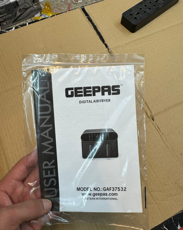 Geepas 11L Digital Air Fryer GAF37532 1700W