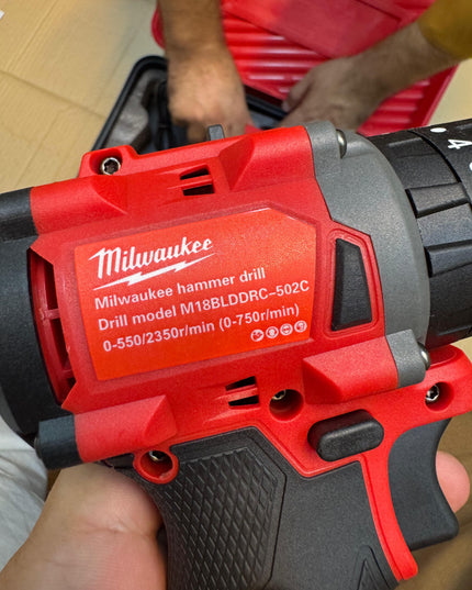 Milwaukee 2 in 1 drill & impact wrench