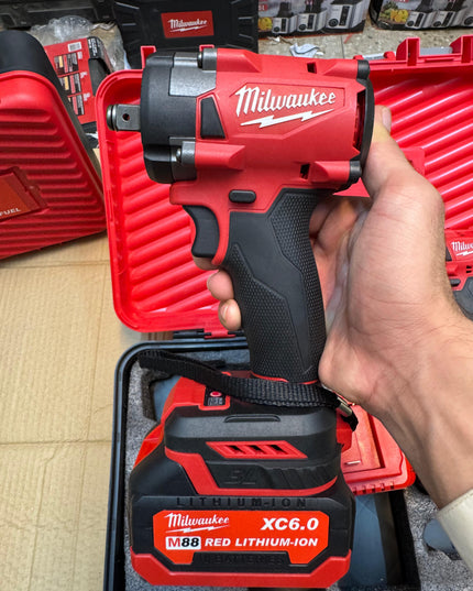Milwaukee 2 in 1 drill & impact wrench