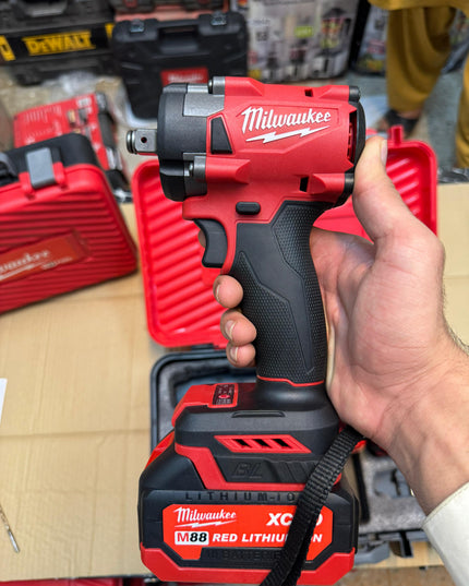 Milwaukee 2 in 1 drill & impact wrench