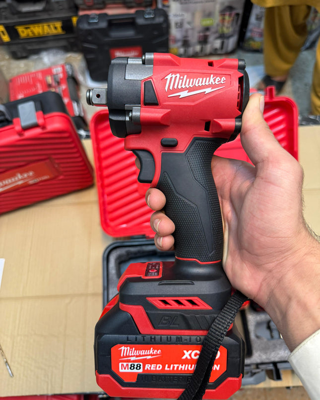 Milwaukee 2 in 1 drill & impact wrench