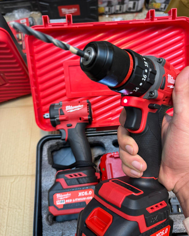 Milwaukee 2 in 1 drill & impact wrench