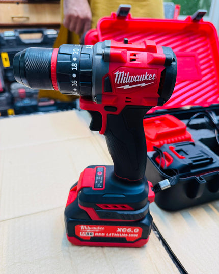 Milwaukee commercial drill model m18BLDDRC-502c