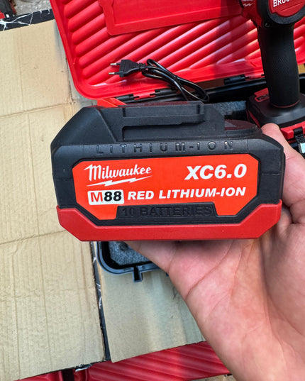 Milwaukee commercial drill model m18BLDDRC-502c