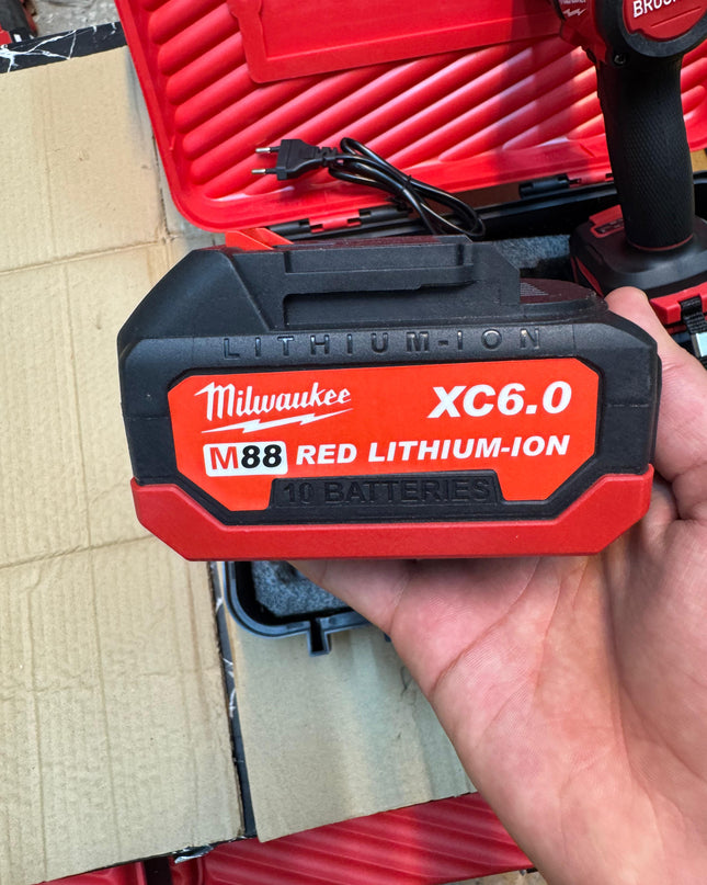 Milwaukee commercial drill model m18BLDDRC-502c