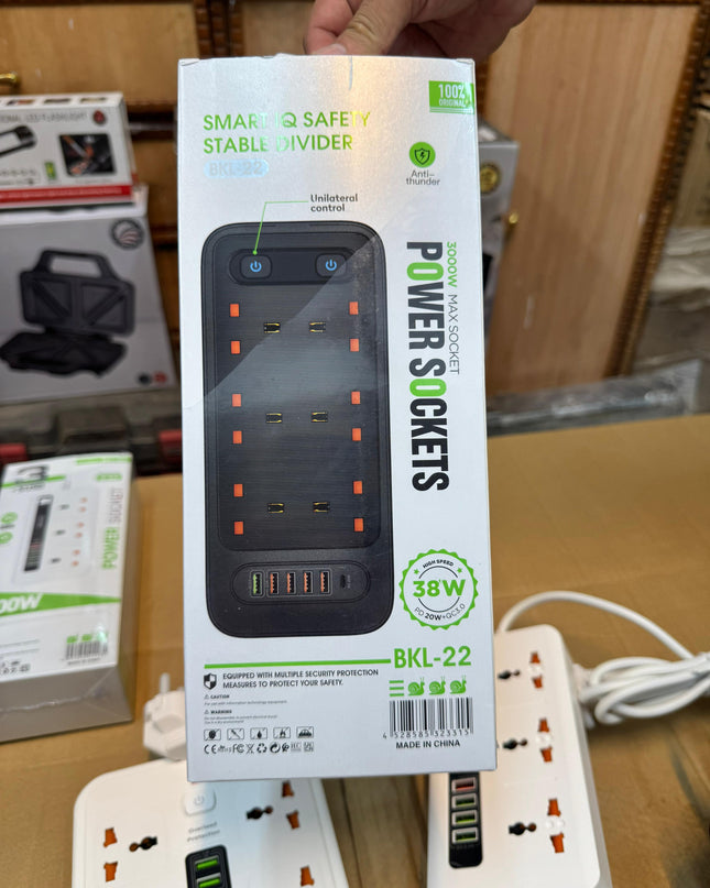 Good Quality Fireproof Extension Socket  Board with USB Ports