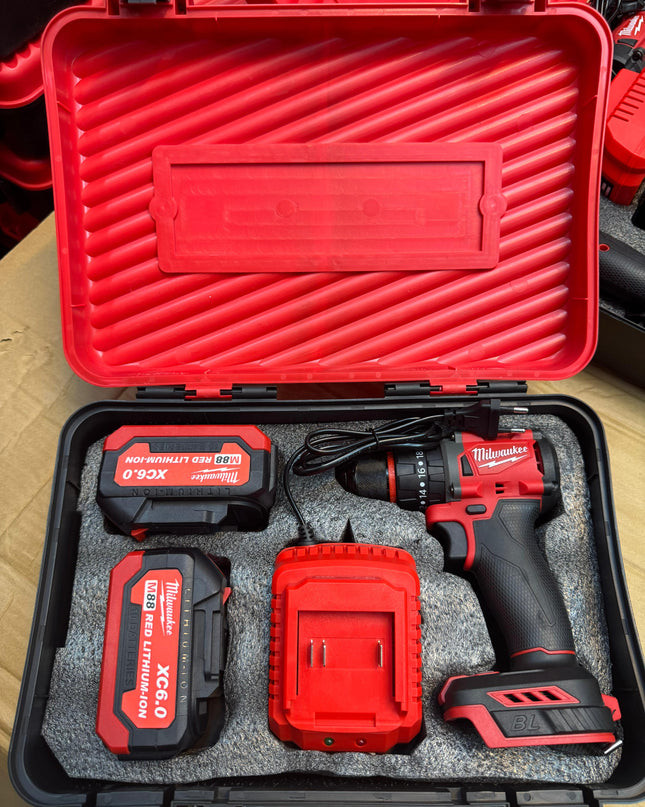 Milwaukee commercial drill model m18BLDDRC-502c