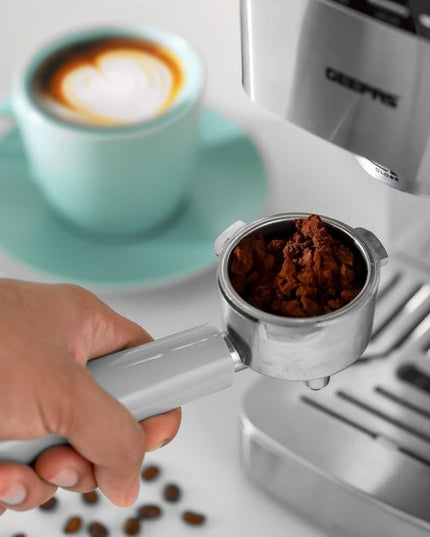GEEPAS 1450W Espresso & cappuccino Coffee Machine-1415