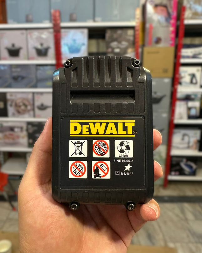 DeWalt Rechargeable Pressure Washer ( car & solar washer )