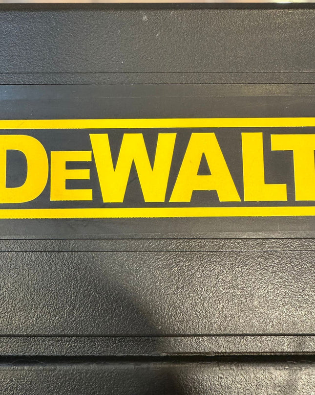 DeWalt Rechargeable Pressure Washer ( car & solar washer )