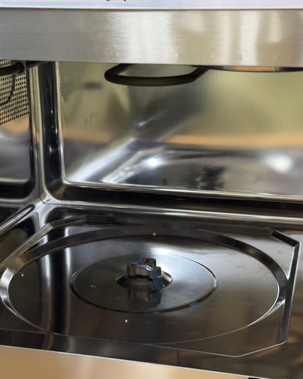 Geepas 30L Microwave Oven 2706